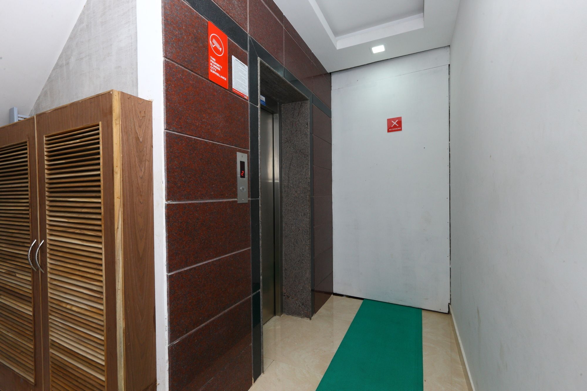 Отель Oyo 6626 Khaleej Residency Ченнаи Экстерьер фото